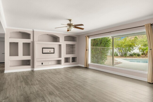 Building Photo - 6724 N 58th Pl