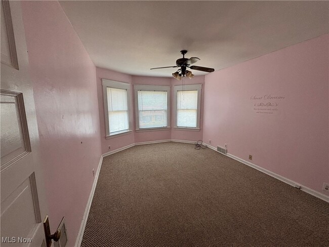 Building Photo - 1481 Robinwood Ave