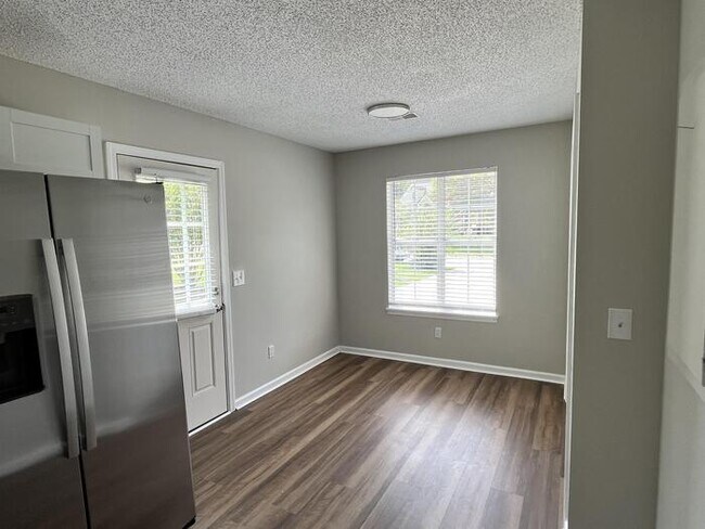 Building Photo - Remodeled Home