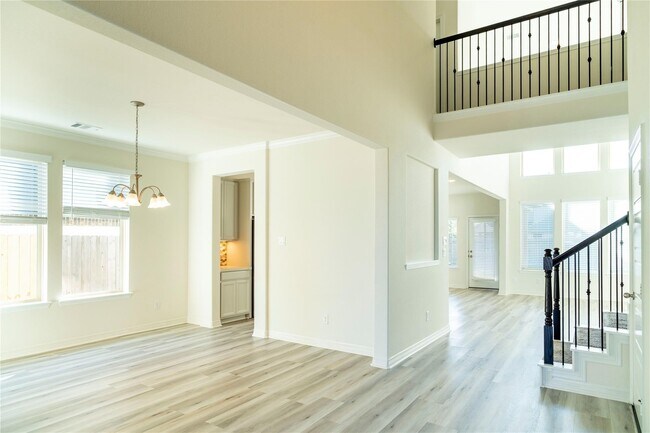 Building Photo - 3618 Windward Canyon Dr