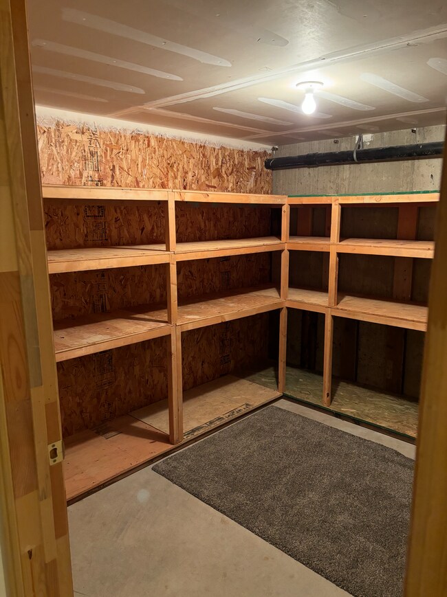 Building Photo - 720 E 1500 S