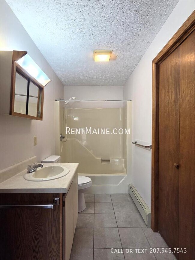 Building Photo - 5 Hartley St