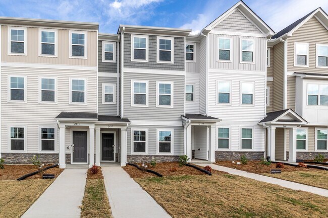 Building Photo - 2437 Kasota Ln