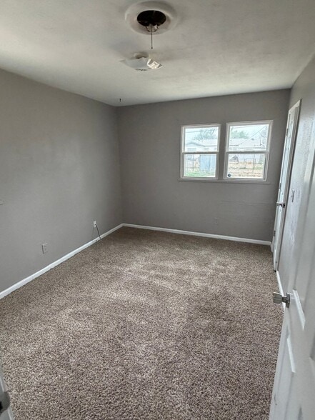 Building Photo - 5110 S Crockett St