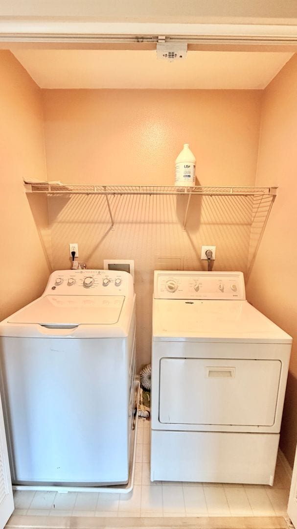 Building Photo - Beautifully Updated and Upgraded Two-Story in Bonsall, Water/Trash/Landscaping Included in Rent, ...