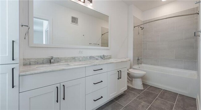 Building Photo - 3900 Berkman Dr