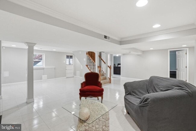 Building Photo - 7414 Jervis St