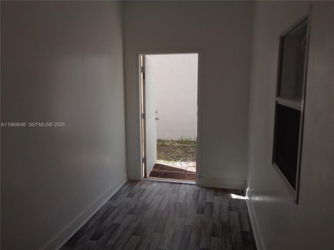 Building Photo - 2060 SE 14th St