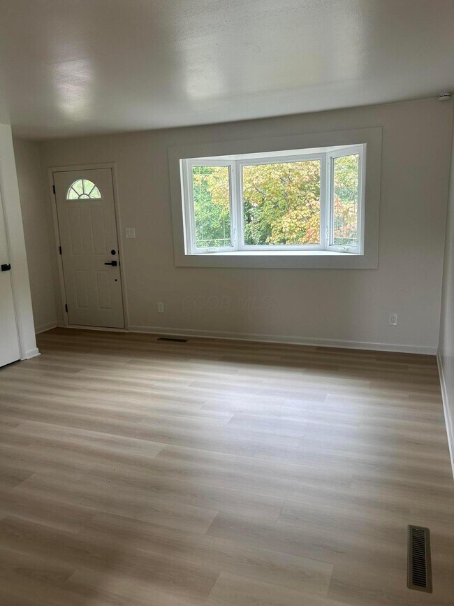 Building Photo - 4263 Sibley Ave