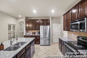 Building Photo - 433 Cactus Flower