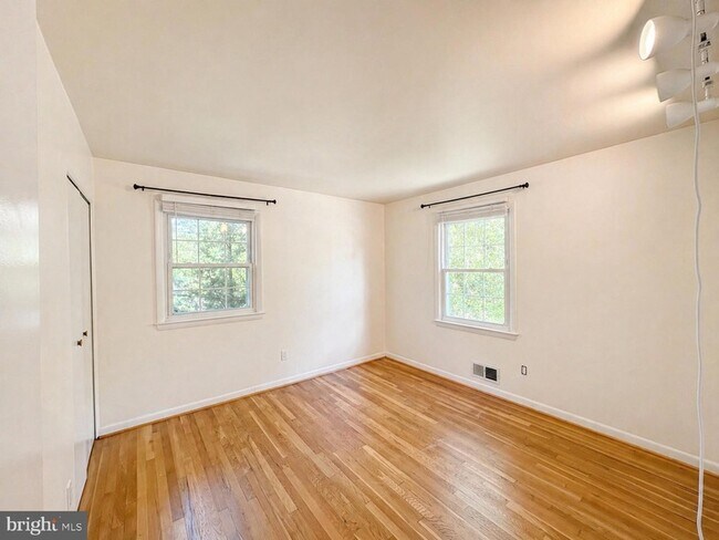 Building Photo - 13208 Hathaway Dr