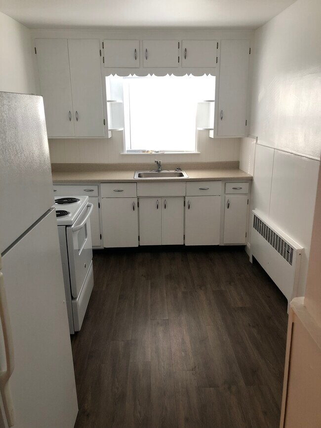 Building Photo - 2129 Church St