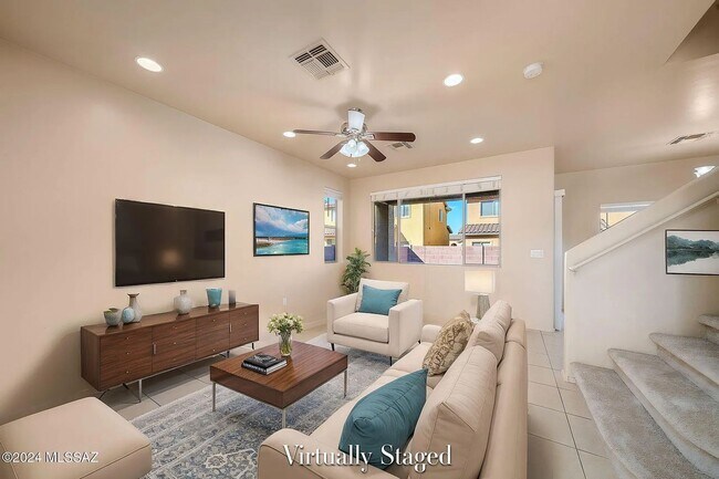 Building Photo - 4 bed/3bath in desirable Paseo Del Rio Community