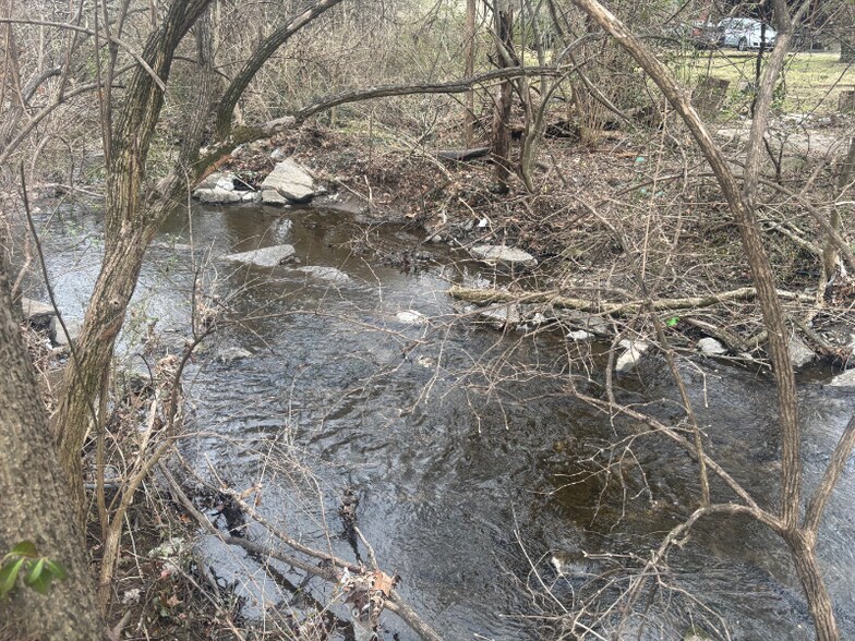 Building Photo - 35 Whitsett Rd