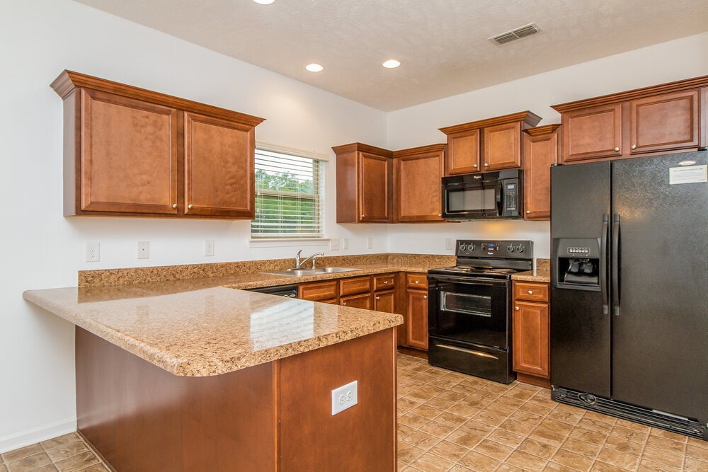 Building Photo - 1096 Shire Dr