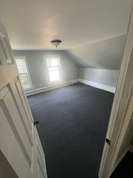 Bedroom 1 - 18 Lovewell St