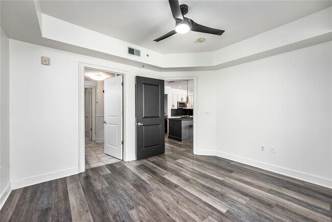 Building Photo - 200 River Vista Drive