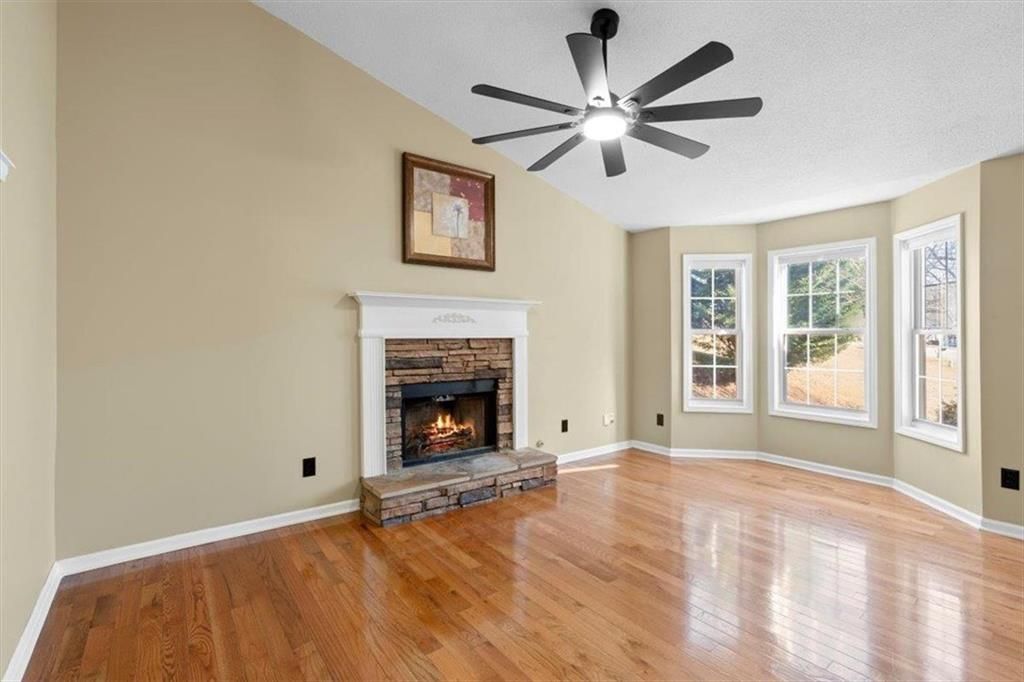 Building Photo - 585 Bethany Woods Dr