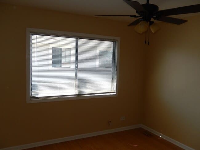 Building Photo - 1402 Bear Flag Dr