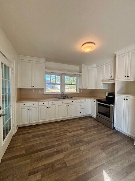 Kitchen close up - 8846 NC Highway 127