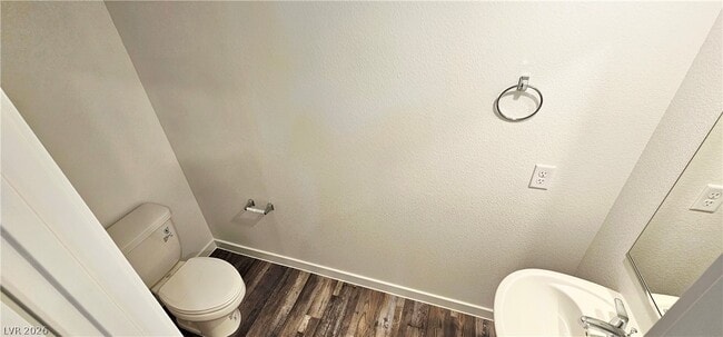 Building Photo - 915 Violet Heron St