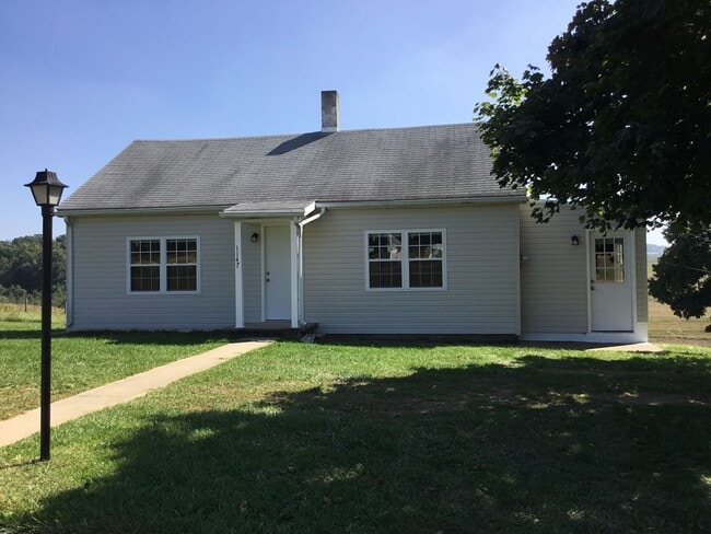 Primary Photo - 1147 Apple Butter Ln