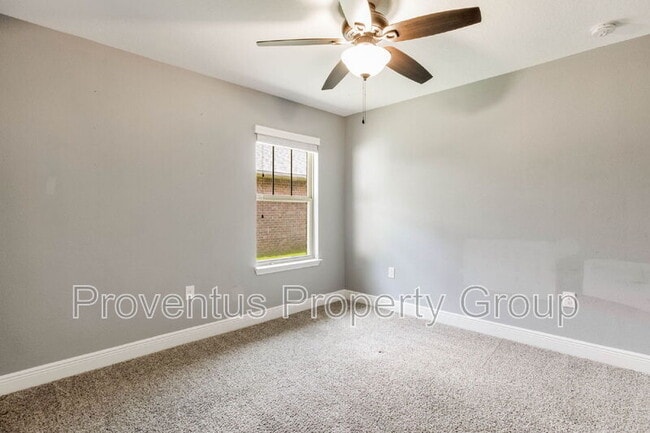 Building Photo - 3111 Hickory St