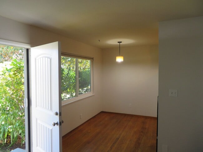Building Photo - Fantastic Seabright Location