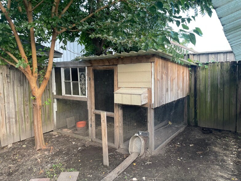 Chicken coop - 1934 July St