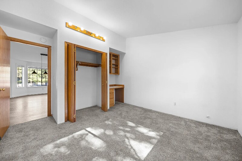 Building Photo - 61325 King Josiah Pl
