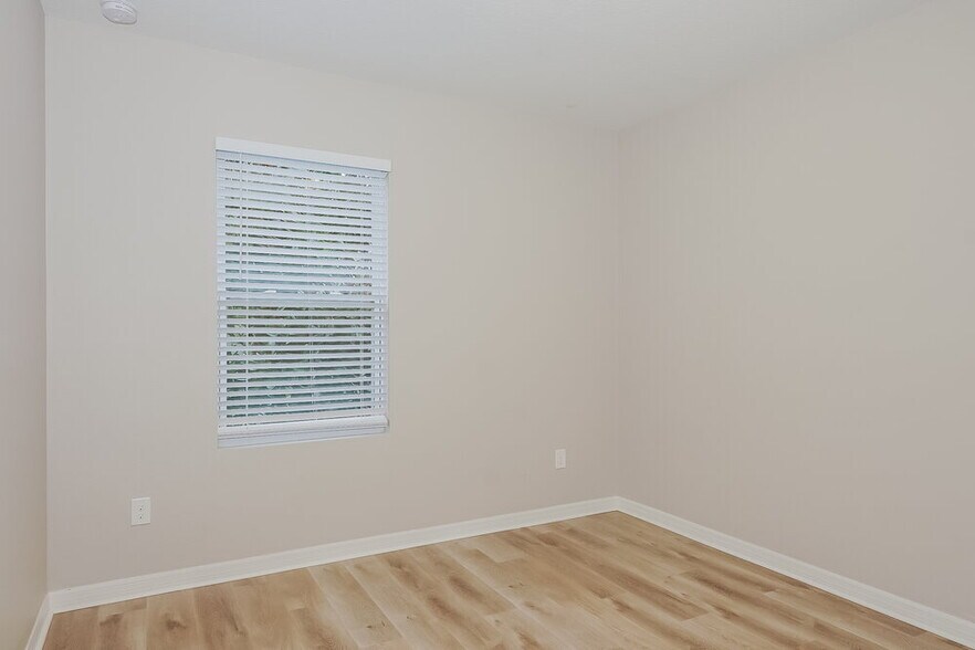 Building Photo - 102 Serenola Ct