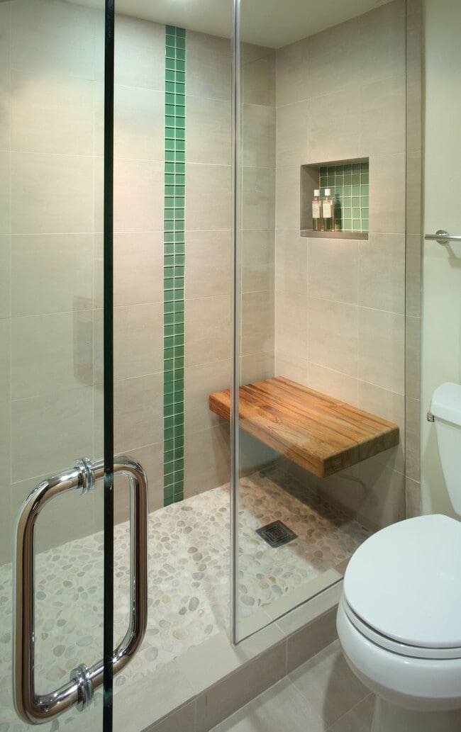 Building Photo - 124 W Hyman Ave