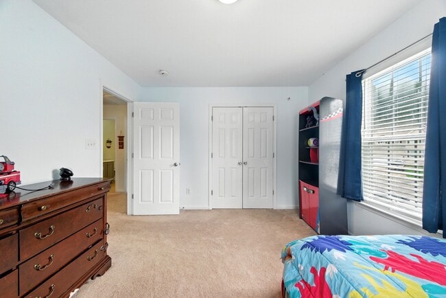 Building Photo - 5900 Montpelier Dr