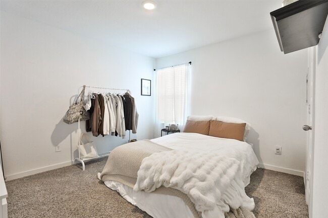 Building Photo - 31615 Chollerford Ct