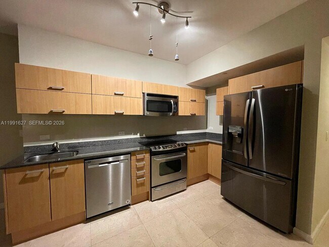 Building Photo - 350 S Miami Ave