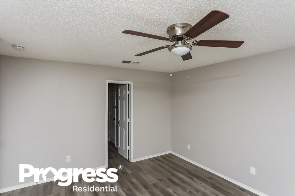 Building Photo - 556 Blue Haze Dr