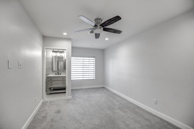 Building Photo - 6929 E Mariposa Dr
