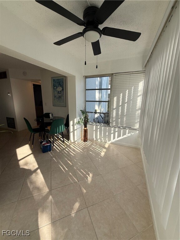 Building Photo - 7035 Cedarhurst Dr