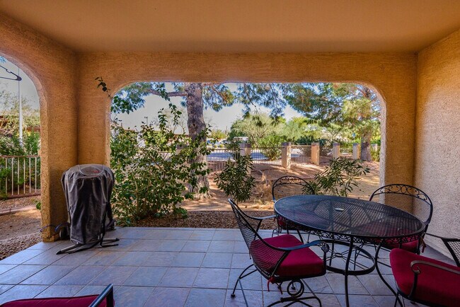 Building Photo - 9775 N 94th Pl