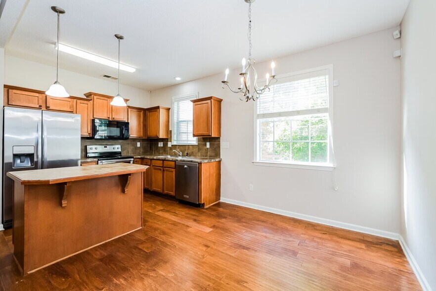 Building Photo - 4944 Shaws Ridge Trail