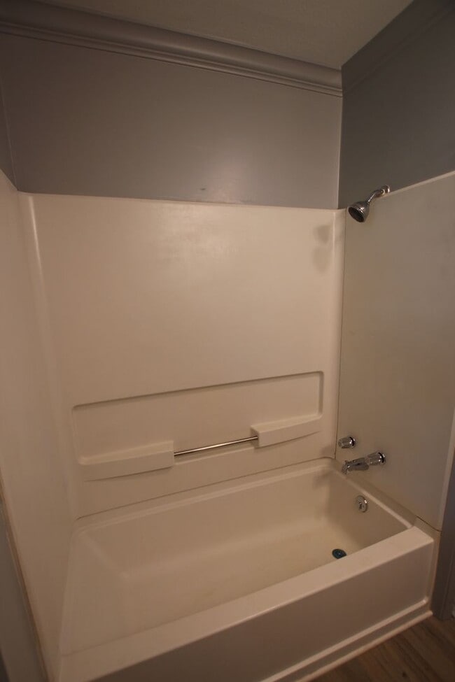 Building Photo - Coming Soon! Updated 3 Bed 2 Bath Rental! ...