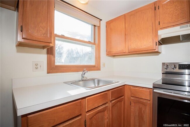 Building Photo - 2 Allspice Ln