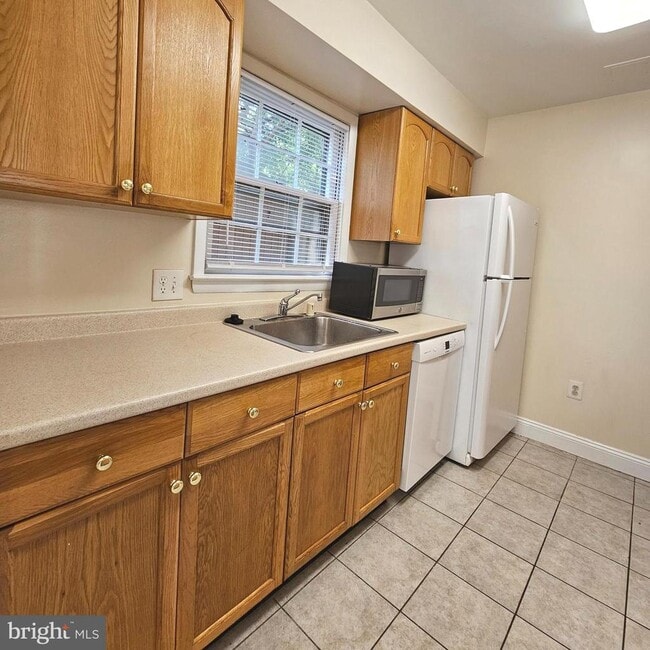 Building Photo - 8994 Bonham Cir