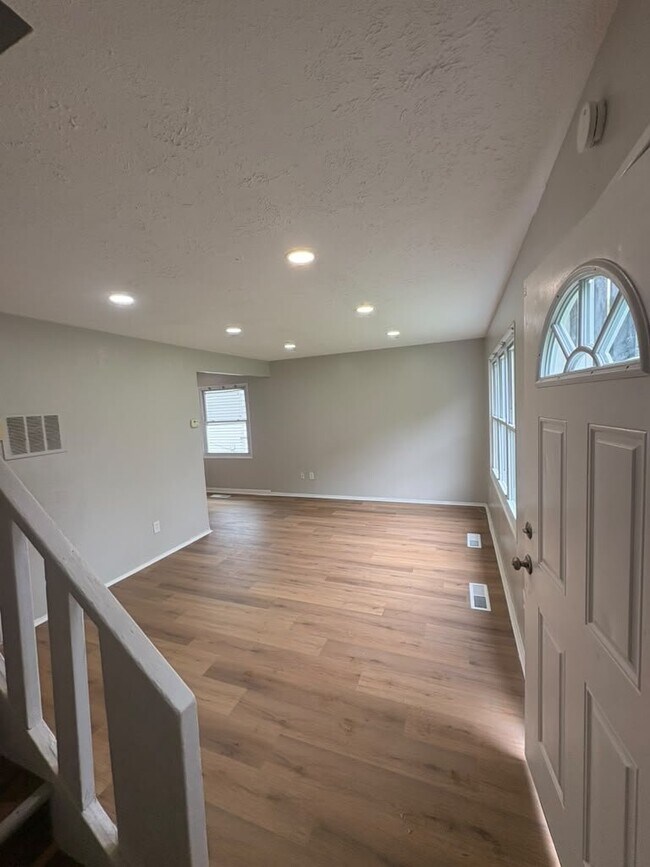 Building Photo - 19114 Meadowlark Ln