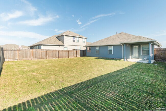 Building Photo - 533 Moonvine Way