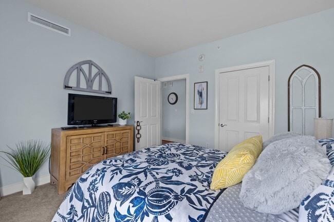 Building Photo - Elegant 1-Bed, 1-Bath Condo in Prime Virginia Beach Location!