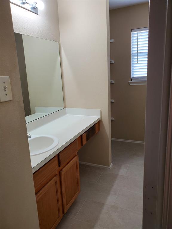 Building Photo - 16315 Lynn Crest Ct