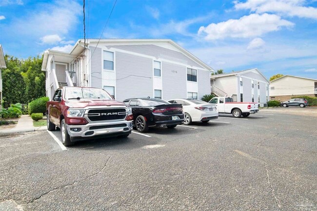 Building Photo - 1275 Redwood Ln
