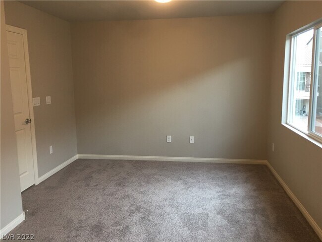 Building Photo - 9857 Mercer Ests Ct