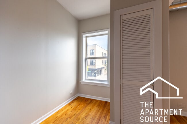 Building Photo - 2712 N Milwaukee Ave